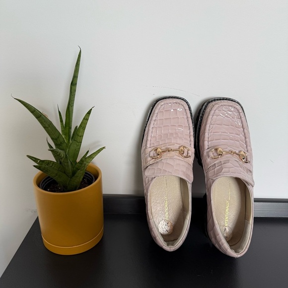 Intentionally Blank lavender purple croc HK-2 lug platform loafers - size 7 - Picture 8 of 10
